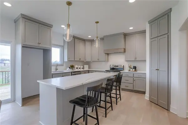 1849 Arbor TRL, Liberty, MO 64068
