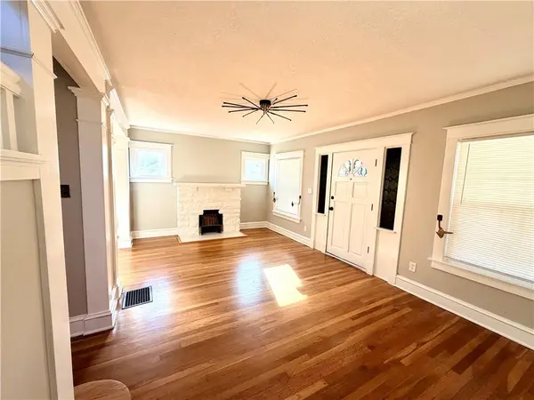 3811 College AVE, Kansas City, MO 64128