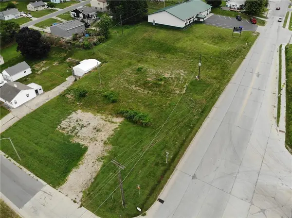 2221/2223 S 22nd ST, St Joseph, MO 64503