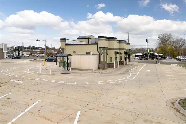 501 N Belt HWY, St Joseph, MO 64506