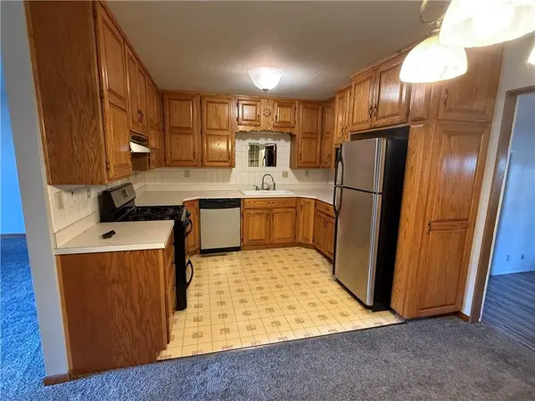 104 Warwick RD, Coffeyville, KS 67337
