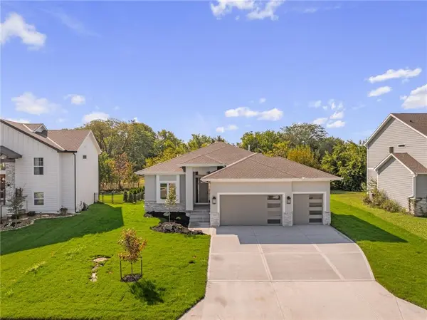 25007 W 141st ST, Olathe, KS 66061