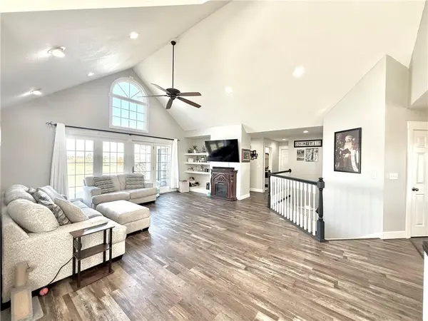25687 Magnolia CIR, Maryville, MO 64468