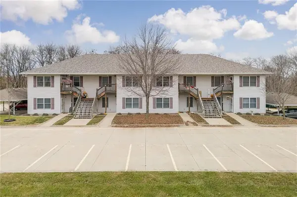 2301 S Riverside RD, St Joseph, MO 64507