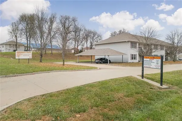 2301 S Riverside RD, St Joseph, MO 64507