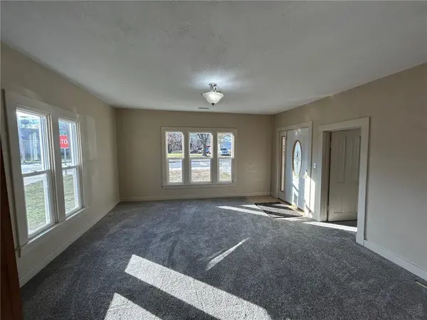 607 S Pine ST, Holden, MO 64040