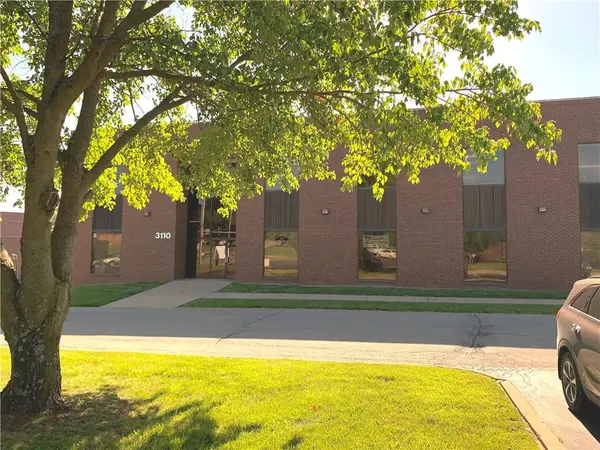 3110 Suite 203, Karnes RD, St Joseph, MO 64506
