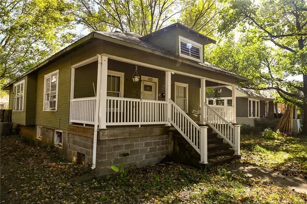 223 N Sergeant AVE, Joplin, MO 64801