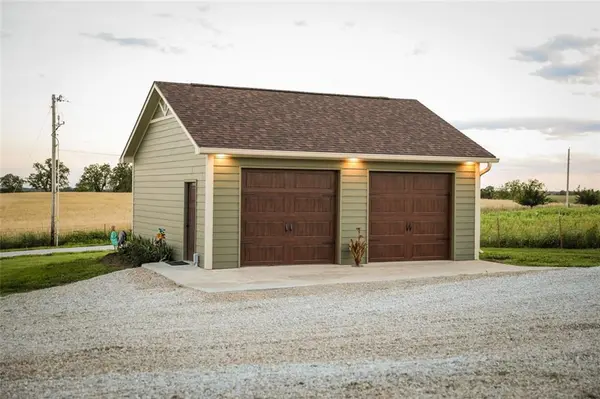 1193 SE 23 HWY, Windsor, MO 65360