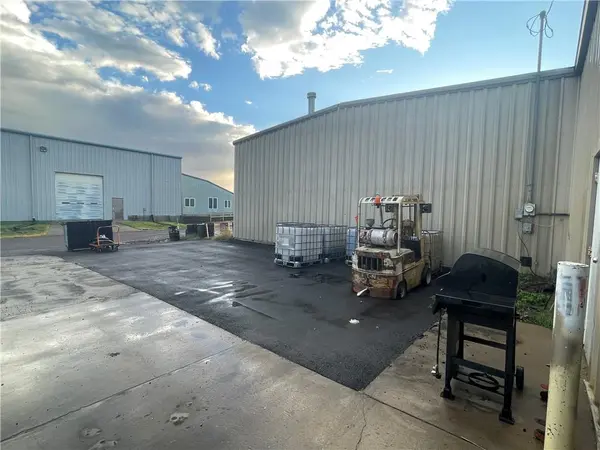 200 Main ST, Maple Hill, KS 66507
