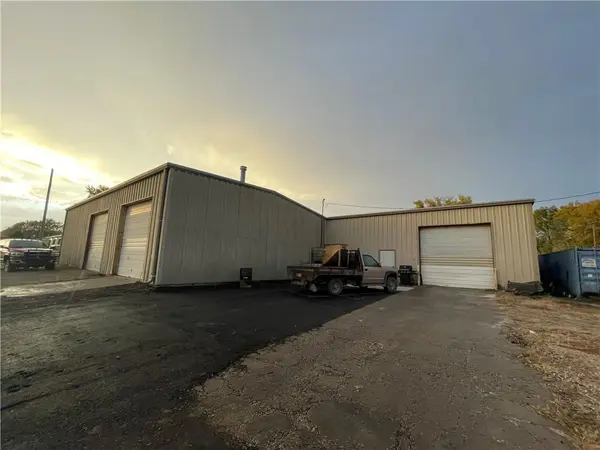 200 Main ST, Maple Hill, KS 66507