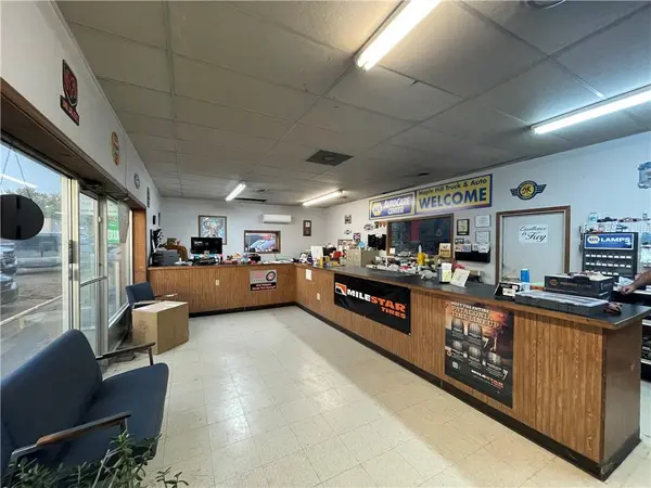 200 Main ST, Maple Hill, KS 66507
