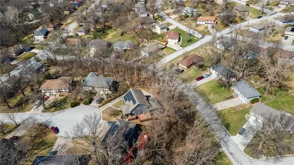 58th TER, Parkville, MO 64152