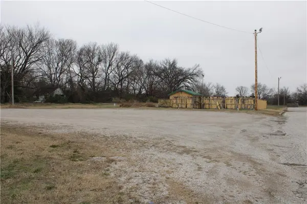 3222 W Main ST, Independence, KS 67301