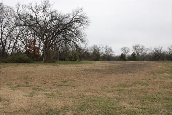 3222 W Main ST, Independence, KS 67301