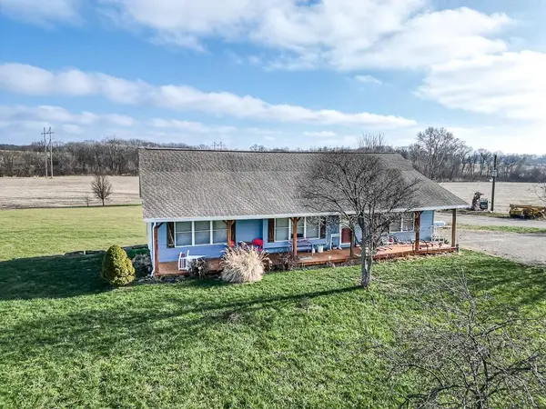 25276 183rd ST, Leavenworth, KS 66048