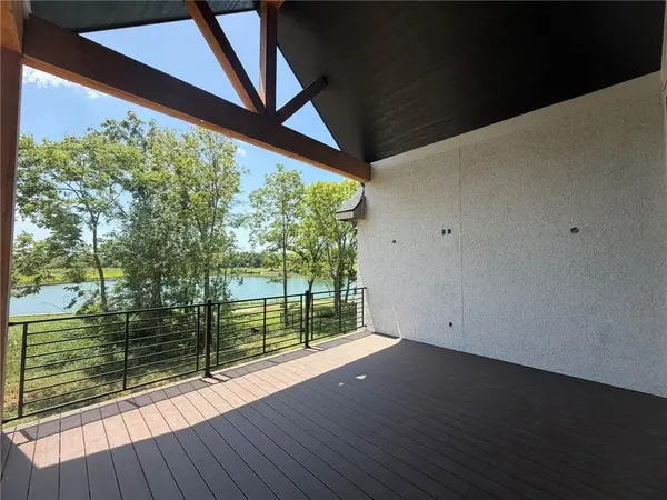 8982 Ginger ST, Lenexa, KS 66227