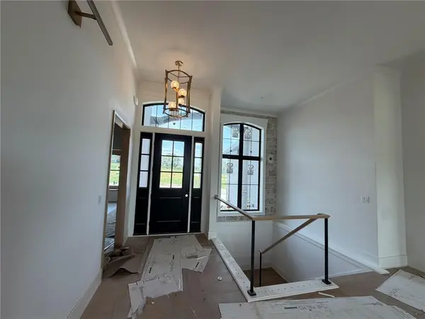 8982 Ginger ST, Lenexa, KS 66227
