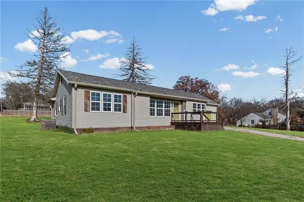 514 SW 3rd St TER, Carrollton, MO 64633