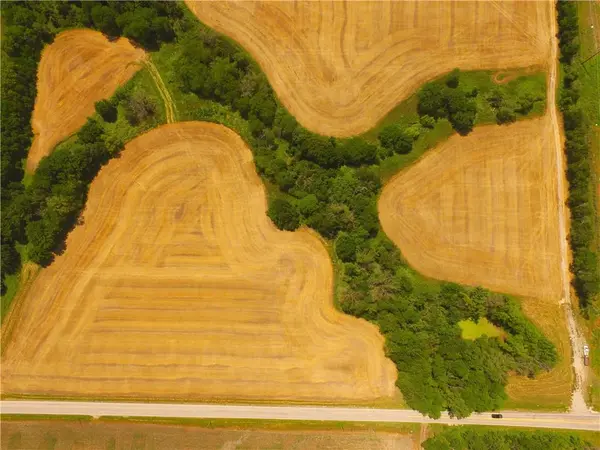 N Clare RD, Gardner, KS 66030