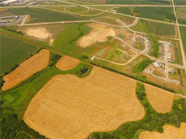 N Clare RD, Gardner, KS 66030