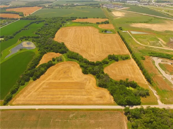 N Clare RD, Gardner, KS 66030