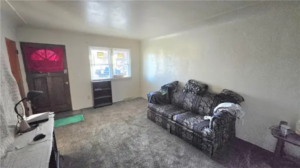300-302 Hazel ST, Buckner, MO 64016