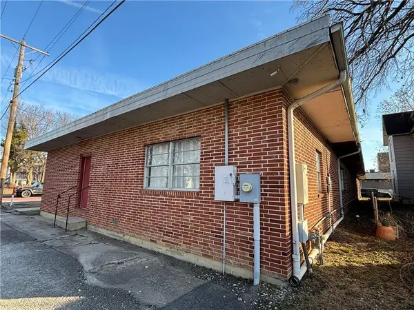 108 W 2nd ST, Fort Scott, KS 66701