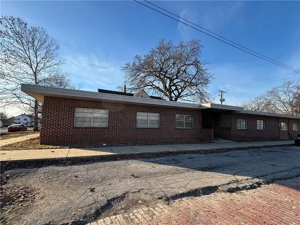 108 W 2nd ST, Fort Scott, KS 66701