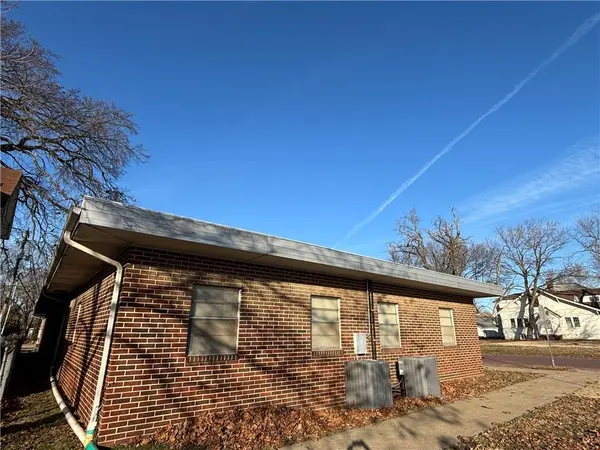 108 W 2nd ST, Fort Scott, KS 66701