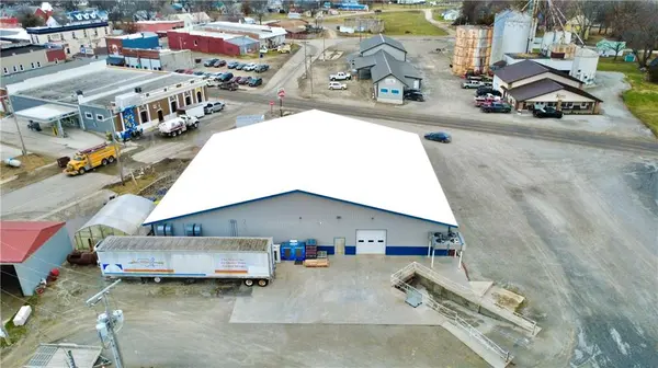 302 S Broadway ST, Jamesport, MO 64648