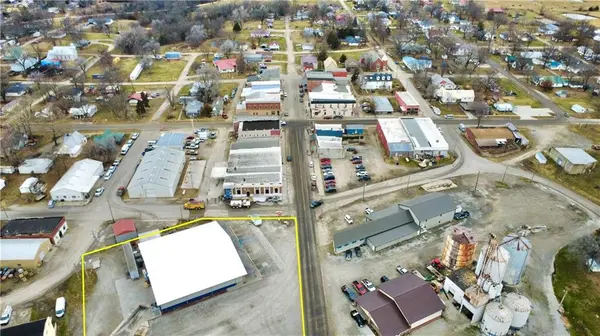 302 S Broadway ST, Jamesport, MO 64648