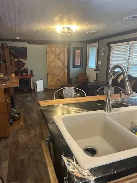 13810 Byars RD, Grandview, MO 64030