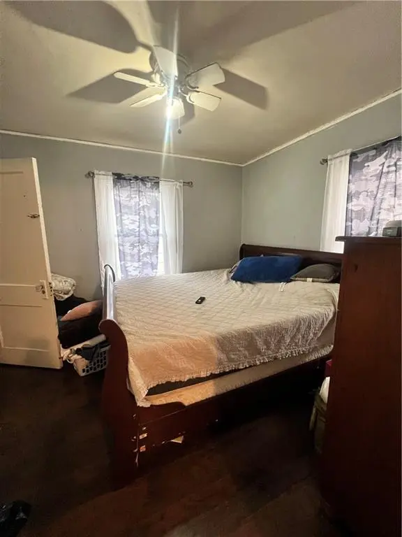 5211 Gladstone BLVD, Kansas City, MO 64123