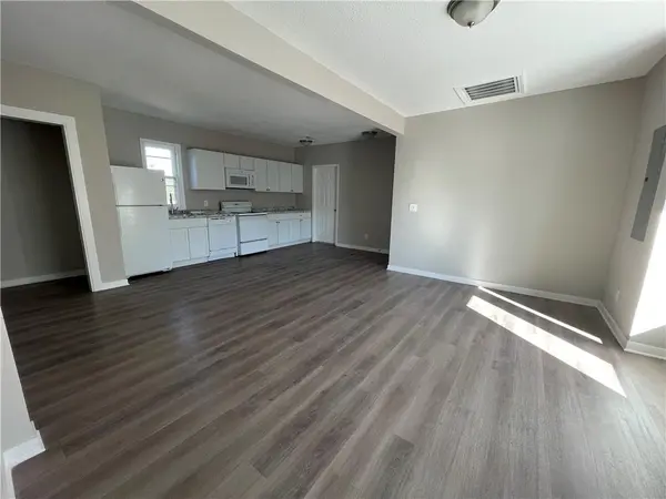 1002 N 9th ST, St Joseph, MO 64501