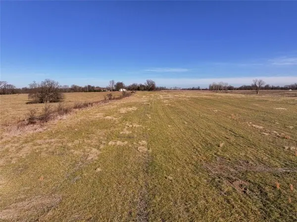 T4 E Logan RD, El Dorado Springs, MO 64744