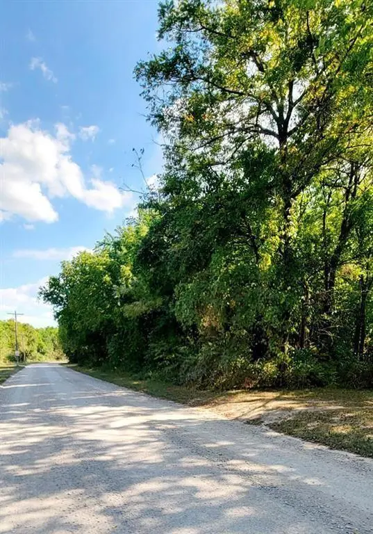 29 N Eagle LN, Mound City, KS 66056