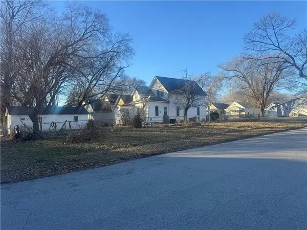 201 Osage ST, Leavenworth, KS 66048