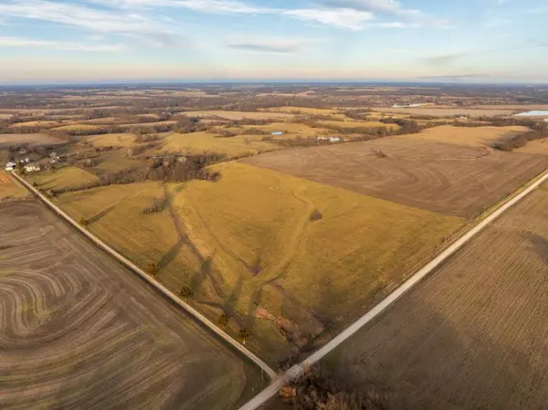 1225 RD, Garden City, MO 64747
