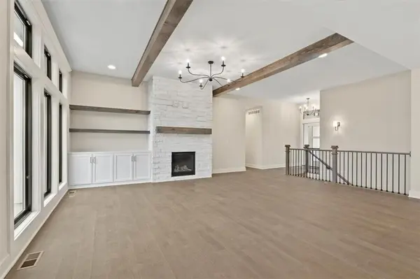 2303 SW Serena PL, Lee's Summit, MO 64082