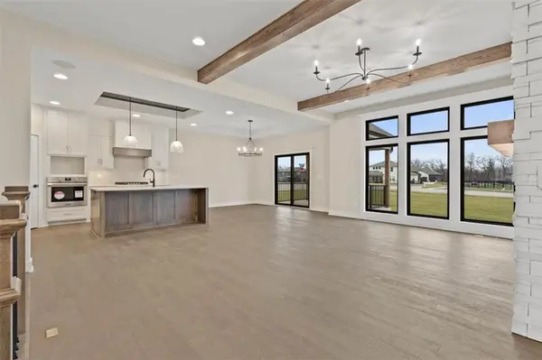 2303 SW Serena PL, Lee's Summit, MO 64082