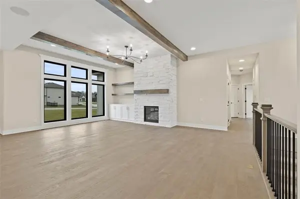 2303 SW Serena PL, Lee's Summit, MO 64082