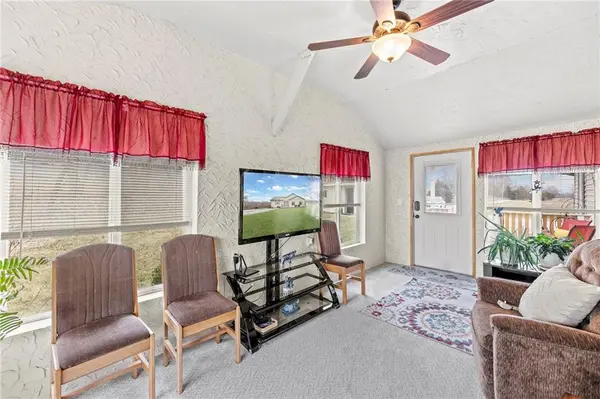 314 NE 550th RD, Warrensburg, MO 64093