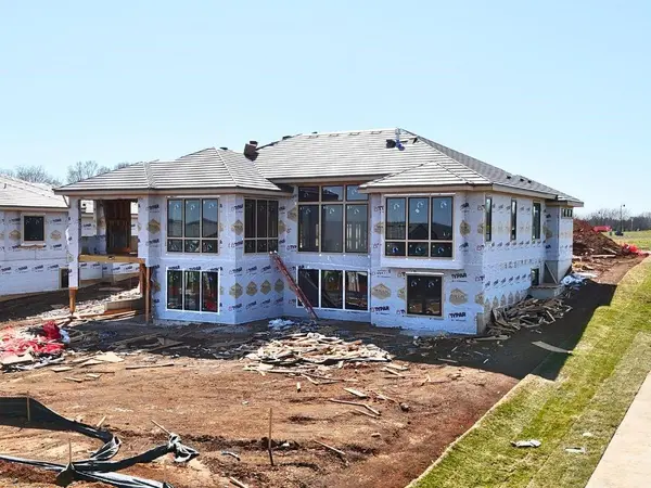 13701 W Guilford RD, Leawood, KS 66224