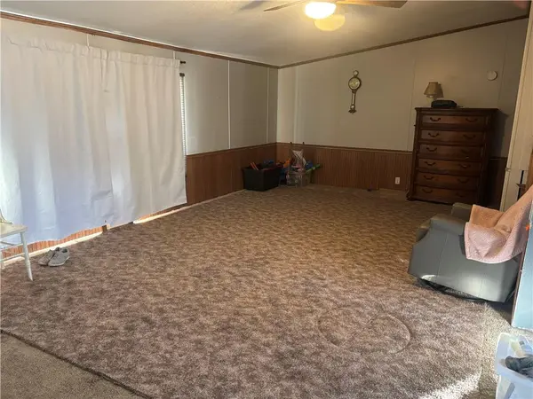 210 S Walnut ST, Houstonia, MO 65333