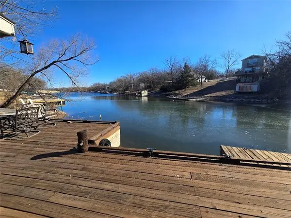 393 W Sugar Lake DR, Mound City, KS 66056