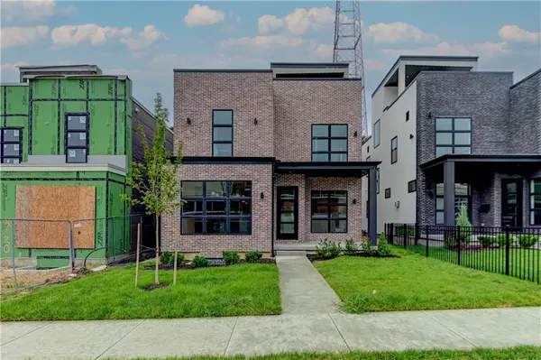 3116 Oak ST, Kansas City, MO 64111