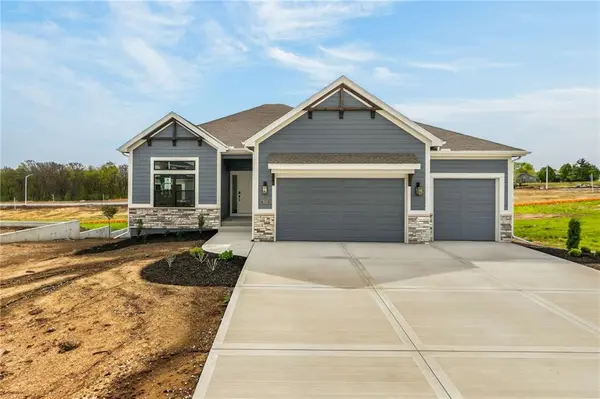 7629 N Booth AVE, Kansas City, MO 64158