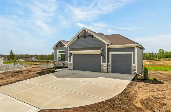7629 N Booth AVE, Kansas City, MO 64158