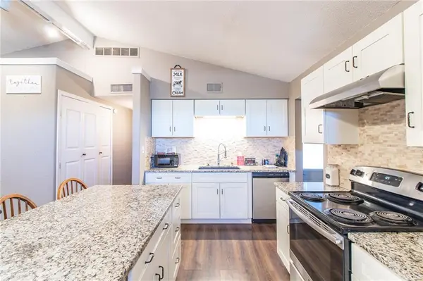 206 SW 1671st RD, Kingsville, MO 64071